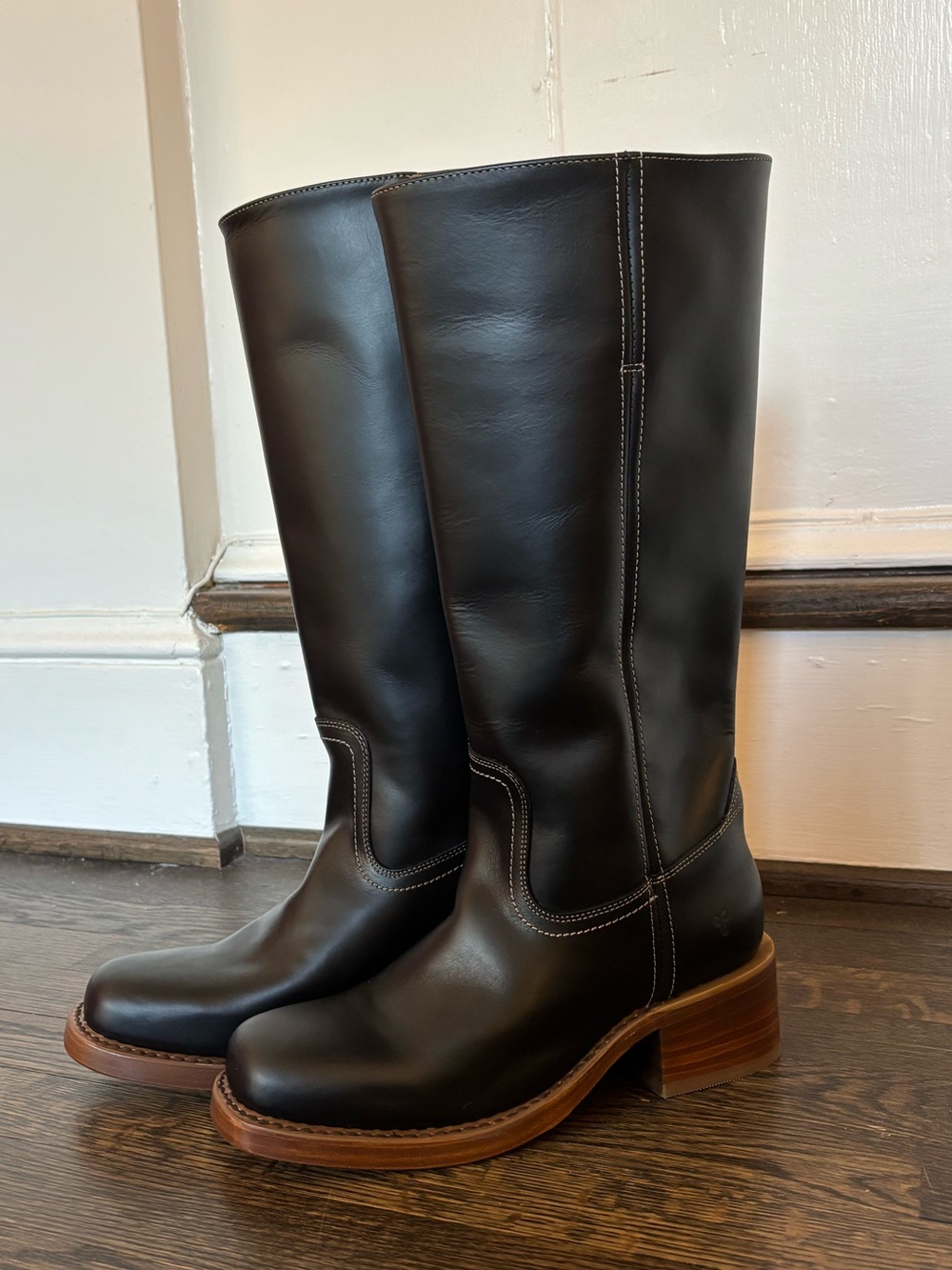 NWOB Frye CAMPUS 14L boots